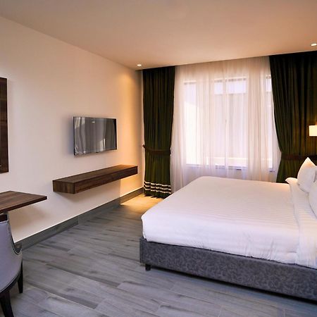 Hotel One Vogue Mall 35 라왈핀디 외부 사진