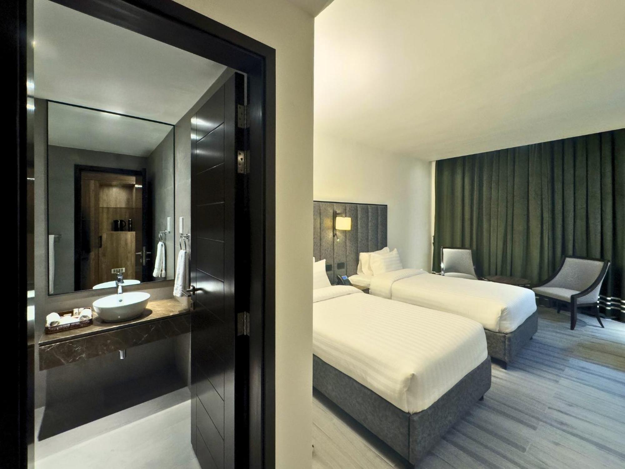 Hotel One Vogue Mall 35 라왈핀디 외부 사진